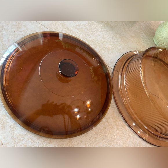 Vintage Pyrex Visions Casserole Baking V-33-B w/ Lid V-33-C in Amber w ribbing - Picture 10 of 13